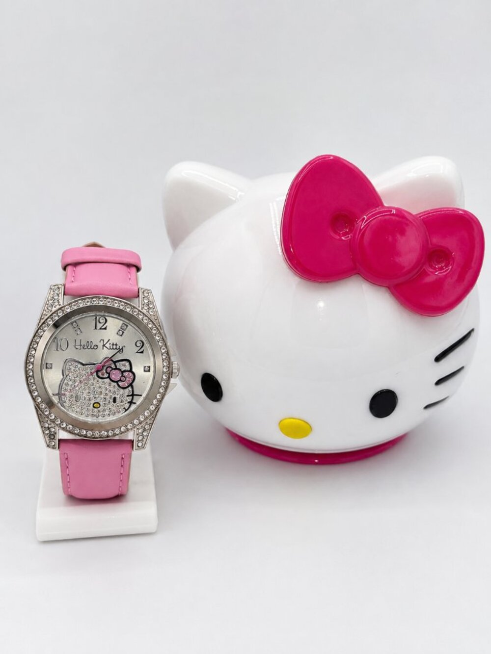 Hello Kitty Pink Rhinestone Watch – Sparkly Sanrio Wristwatch